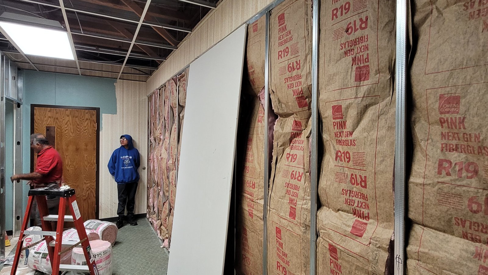 Ceiling grid installation for acoustic tile system